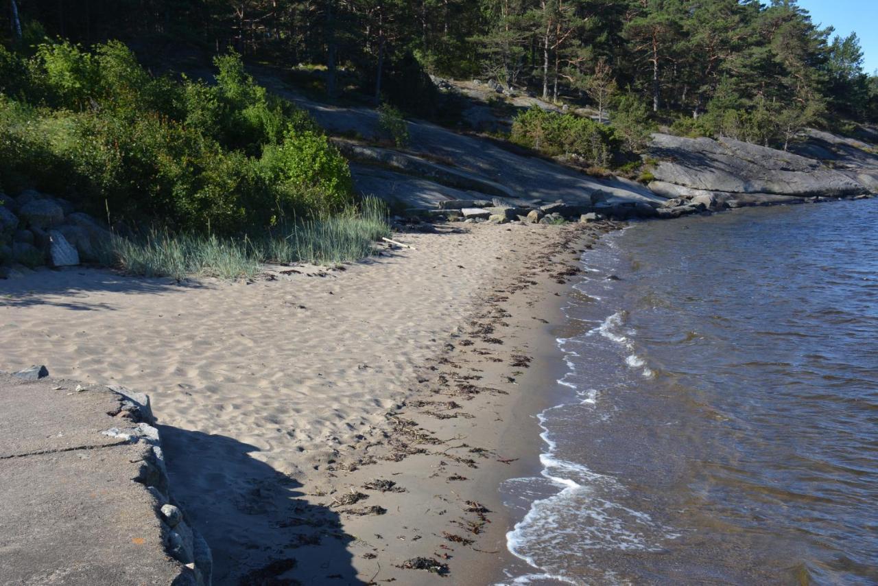 Hallestrand Vandrarhem Strömstad Buitenkant foto